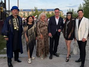 Звезды эстрады подарили праздник жителям Мохсоголлоха