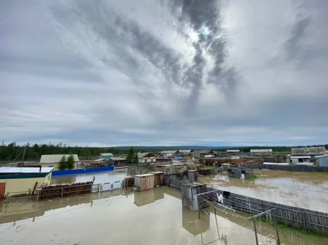В пострадавшем от паводка якутском селе Томтор погиб человек