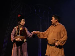 Саха театр открыл новый сезон премьерным спектаклем «Мазары. Путь к царю»