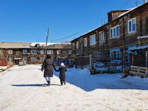 В 17-м квартале Якутска открылся выездной офис по переселению из аварийного жилья