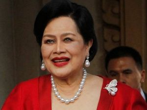 В Таиланде объявили годовой траур в связи с кончиной королевы