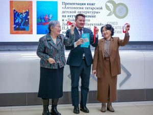 Повесть якутского писателя Платона Ойунского перевели на татарский язык