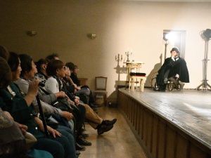 В Русском драмтеатре им. Пушкина начались показы тифлоспектаклей