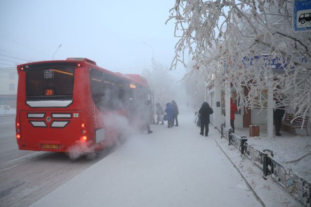 С 1 января 2026 года вводятся новые тарифы на проезд в городском и пригородном транспорте