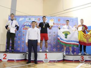 На первенство мира по мас-рестлингу отобрались шесть юных якутян