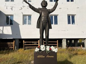 Памятник Гавриилу Баишеву-Алтан Сарын открыли в Чурапчинском районе