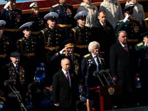 Путин выступил с речью на параде Победы: против России развязана война, от участников СВО зависит будущее народа