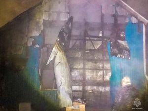 В Верхневилюйске при пожаре в частном доме погибли двое детей UPD