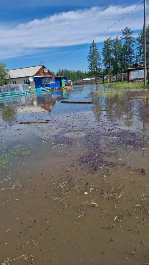 41 дом и 82 двора затоплено в селе Сайды Верхоянского района Якутии