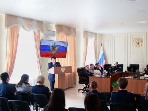 Представитель российского общества «Знание» провел в УФСИН лекцию «Российский народ – семья семей»