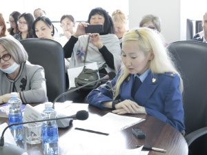 Для профактива Якутии провели семинар по вопросам контроля за соблюдением трудового законодательства