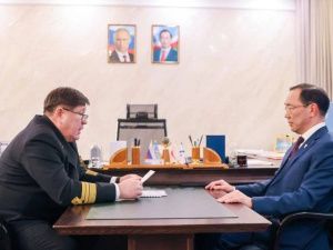Глава Якутии провел рабочую встречу с гендиректором ЛОРП Сергеем Ларионовым