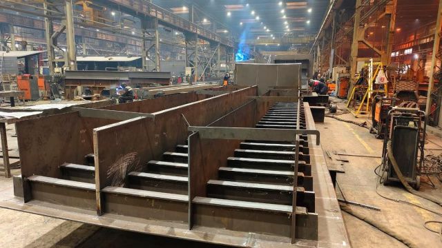 В Тюмени началось производство уникальных наплавных коффердамов для строительства Ленского моста