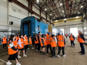 Представители АК «ЖДЯ»  приняли участие в торжественной линейке Нижне-Бестяхской школы № 1