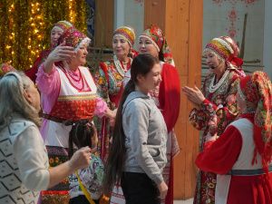 В Доме дружбы народов проводили Зимние Святки с песнями, играми и колядками