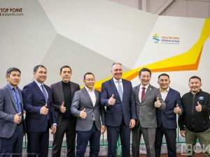 Президент Олимпийского комитета России осмотрел ход возведения скалодрома в Якутске