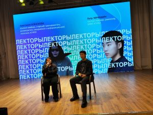 В самой большой школе Якутска в рамках конкурса «Смотри, это Россия!» прошел мастер-класс по сценарному мастерству  