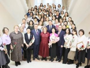 «Семейной доблести» удостоены свыше 300 пар республики 