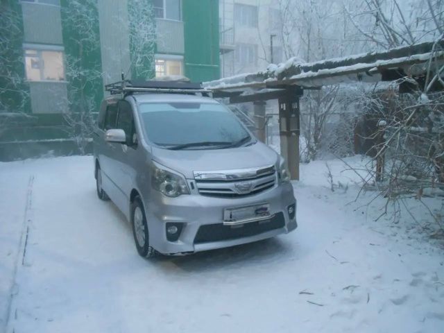 В Якутии у перевозчика конфисковали автомобиль за опасную перевозку людей по несанкционированной ледовой переправе