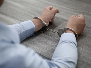 Житель Нерюнгри приобрел наркотик, употребил его, часть продал знакомой: Уголовное дело направлено в суд