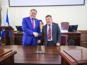 Город Якутск и Вилюйский улус подписали соглашение о сотрудничестве