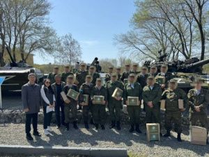 Бойцам СВО вручили подарки из Якутии