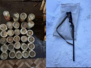 В Хангаласском районе полицейские изъяли у местного жителя почти 6 кг пороха и незарегистрированное ружьё