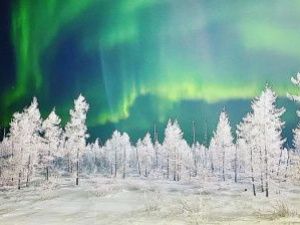 Небывалое полярное сияние в Якутии! Что его вызвало?