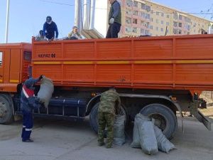 В Якутске продолжаются весенние общегородские субботники