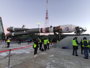 С Байконура в космос запустили ракету с изображениями гербов Якутии и Вилюйска