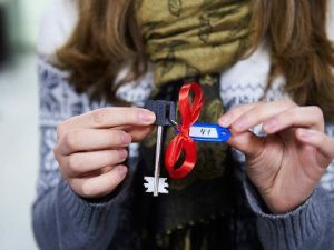 «Денег в бюджете нет, а сирот в очереди слишком много»