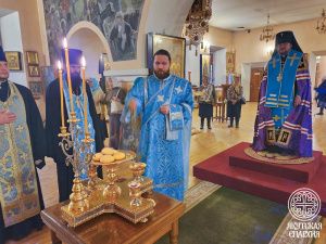 Православные христиане отмечают праздник Покрова Пресвятой Богородицы