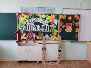 Школьники Усть-Алданского района креативно украсили точки продажи на осенней ярмарке