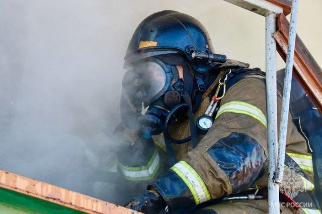 Короткое замыкание привело к возгоранию частного дома