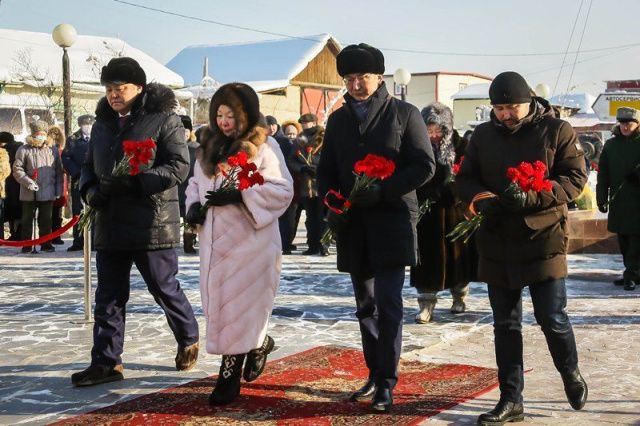 В Якутске почтили память павших воинов-якутян на озере Ильмень