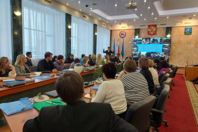 Курсы по вопросам реализации государственной национальной политики проводятся в Мирном