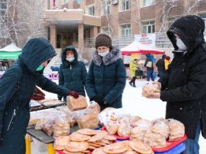 Учреждения УФСИН представили сувениры и выпечку на республиканской ярмарке выходного дня