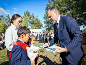 Кирилл Бычков поздравил учеников и студентов Высшей школы музыки с Днем знаний