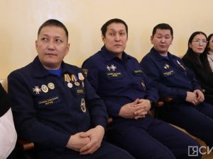 В Якутске с 65-летием поздравили руководителя Службы спасения республики Иннокентия Андросова