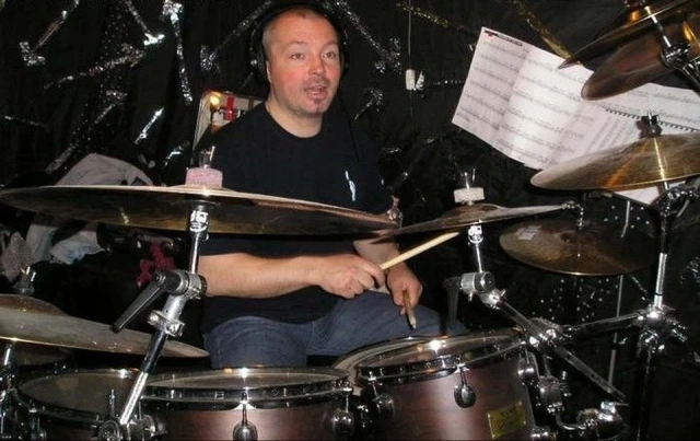 Экс-участника группы «Би-2» Николая Плявина нашли мертвым в квартире в Москве