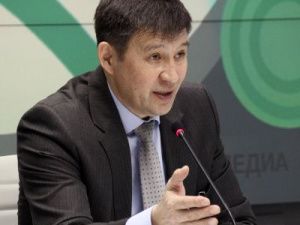 «Диалог с властью»: министр по физической культуре и спорту Иннокентий Григорьев выступит в радиоэфире