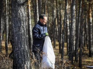 Айсен Николаев: «До наступления зимы необходимо убрать мусор в Якутске»