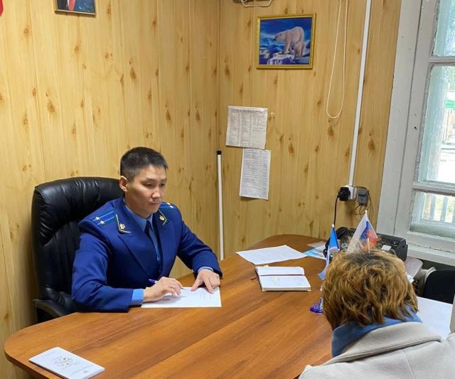 В Среднеколымске собака укусила ребенка: С администрации города взыскана компенсация