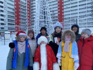 Активисты Движения Первых поздравят трудящихся с Новым годом