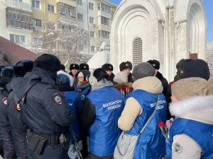 В Якутске возложили цветы к памятнику воинам-интернационалистам