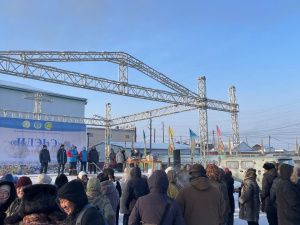 Сергей Местников открыл ярмарку-продажу «Идэhэ» Амгинского улуса