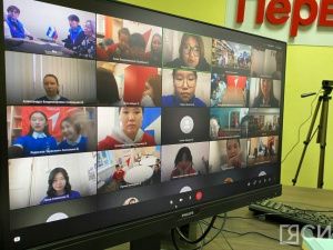 Отделения «Движения первых» Якутии и Докучаевска встретились через телемост