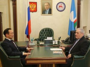 Айсен Николаев и Вячеслав Штыров обсудили развитие транспортного и энергетического потенциала Якутии