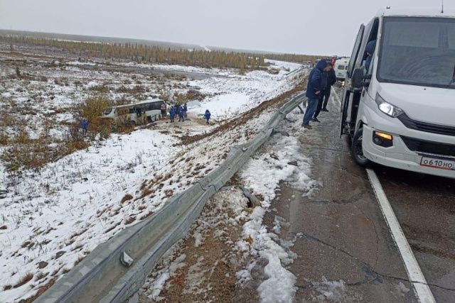 Следователи устанавливают причины и обстоятельства ДТП с автобусом в Алданском районе