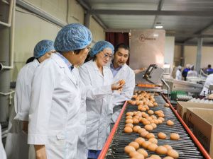 Сардана Авксентьева посетила предприятия пищевой промышленности Якутска